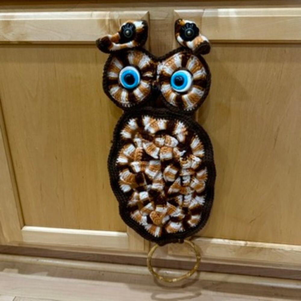 70s Crochet Owl Towel Holder Ring Brown Orange Boho Kitsch Eclectic Wall Hanging